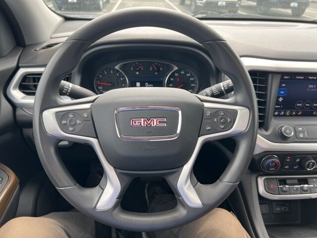 2023 GMC Acadia SLE Green Bay WI