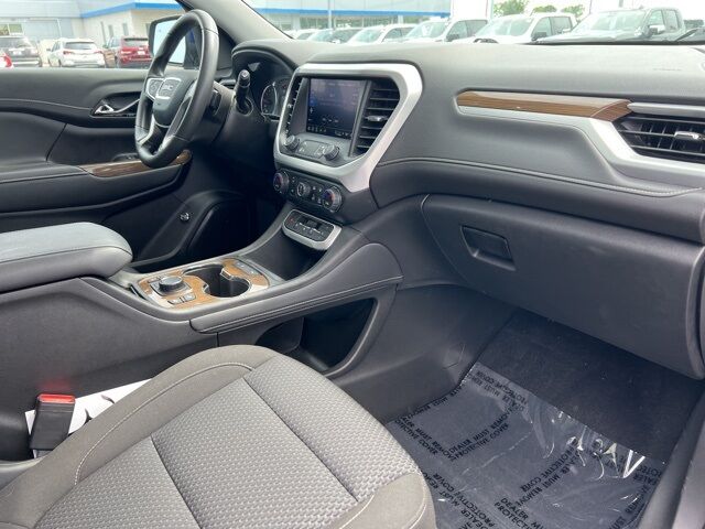 2023 GMC Acadia SLE Green Bay WI