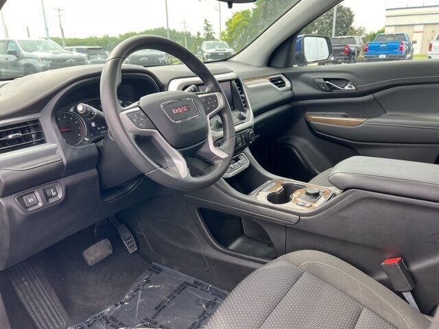 2023 GMC Acadia SLE Green Bay WI