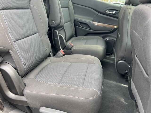 2023 GMC Acadia SLE Green Bay WI