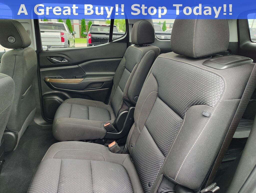 2023 GMC Acadia SLE Green Bay WI