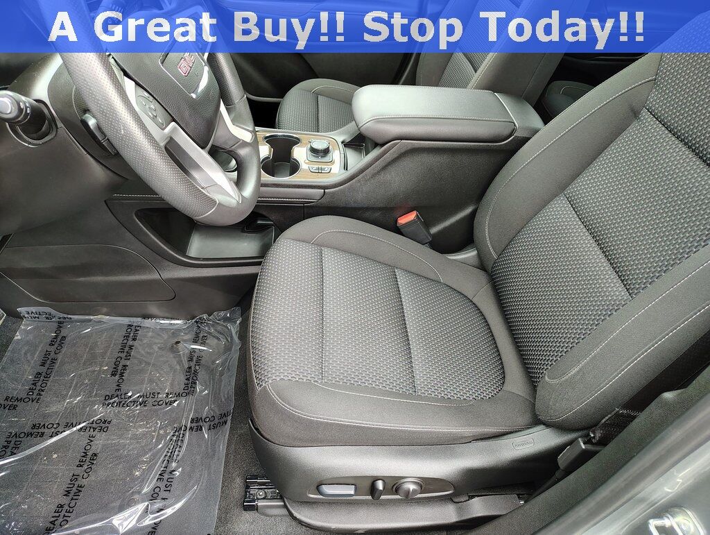 2023 GMC Acadia SLE Green Bay WI
