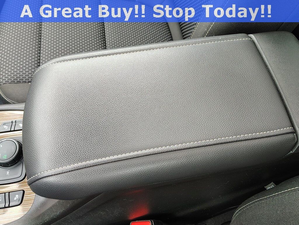 2023 GMC Acadia SLE Green Bay WI