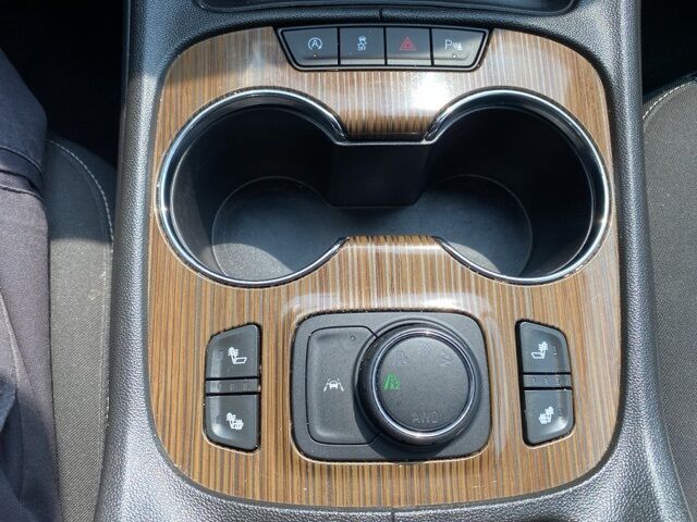 2023 GMC Acadia SLE Green Bay WI