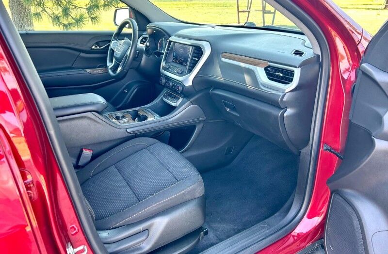 2023 GMC Acadia SLE Harper KS