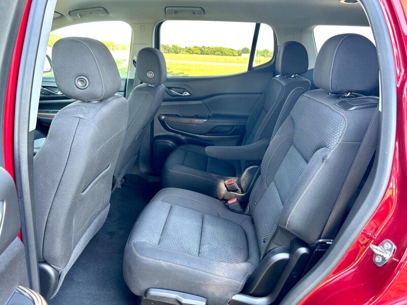 2023 GMC Acadia SLE Harper KS