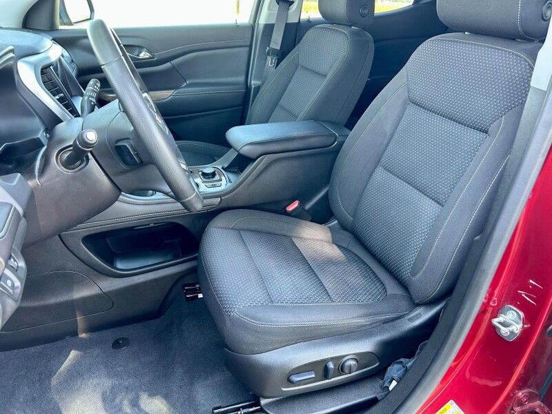 2023 GMC Acadia SLE Harper KS