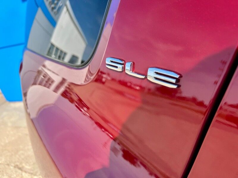 2023 GMC Acadia SLE Harper KS