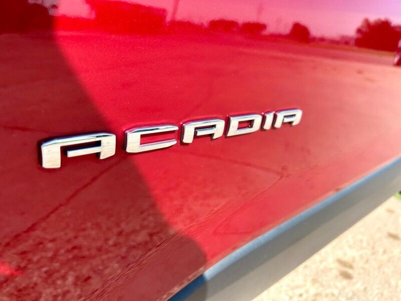 2023 GMC Acadia SLE Harper KS