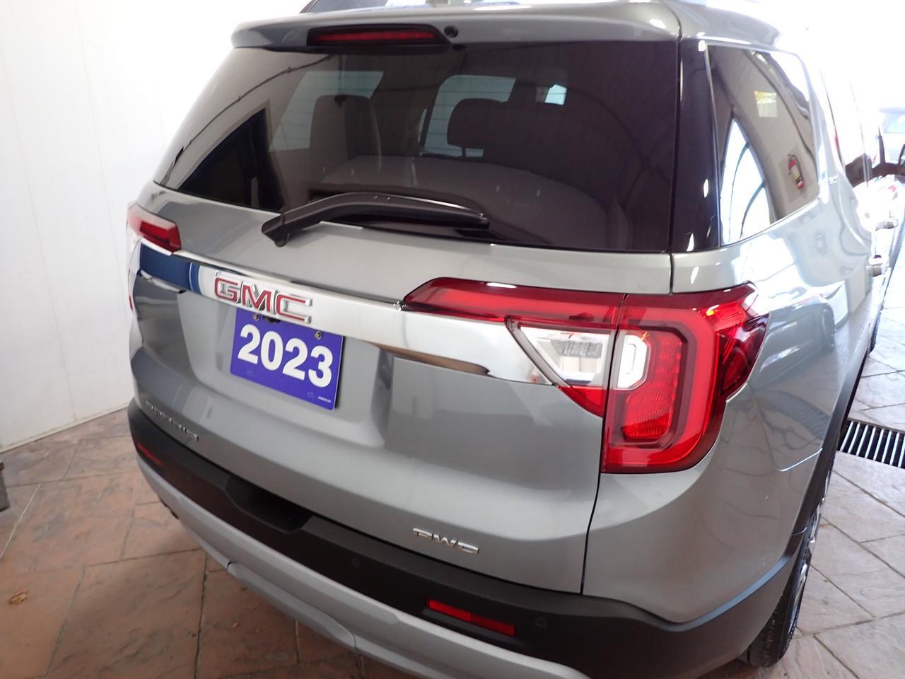 2023 GMC Acadia SLT AWD 4DR LEATHER Listowel ON