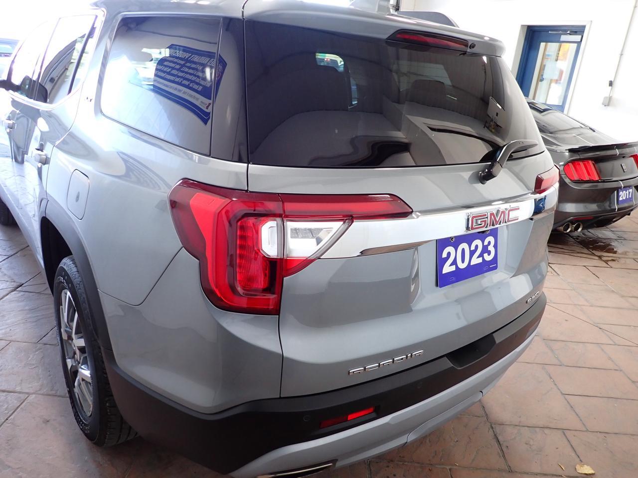 2023 GMC Acadia SLT AWD 4DR LEATHER Listowel ON