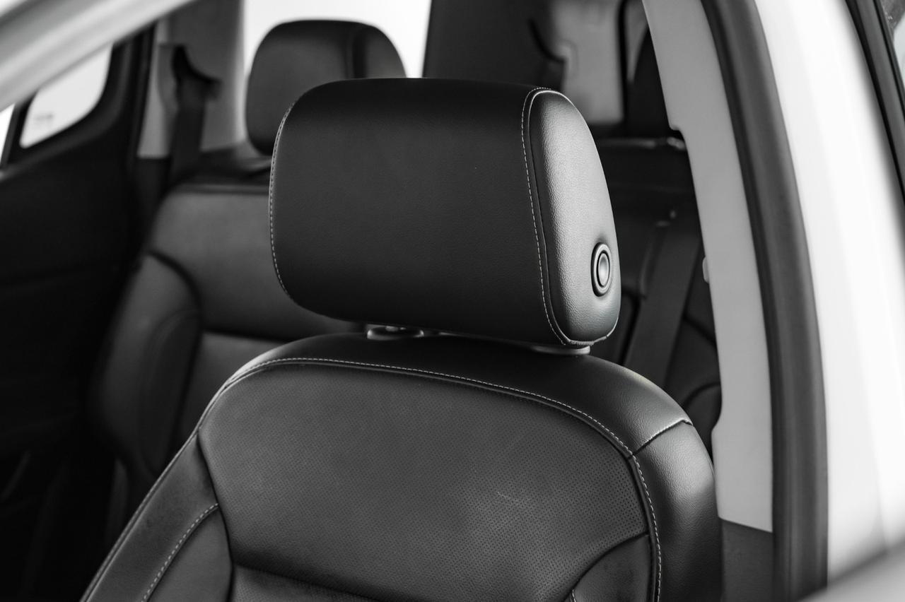 2023 GMC Acadia SLT AWD GMC PRO SAFETY PLUS BLIND SPOT ASSIST NAVIGATION LEATHER Carrollton TX