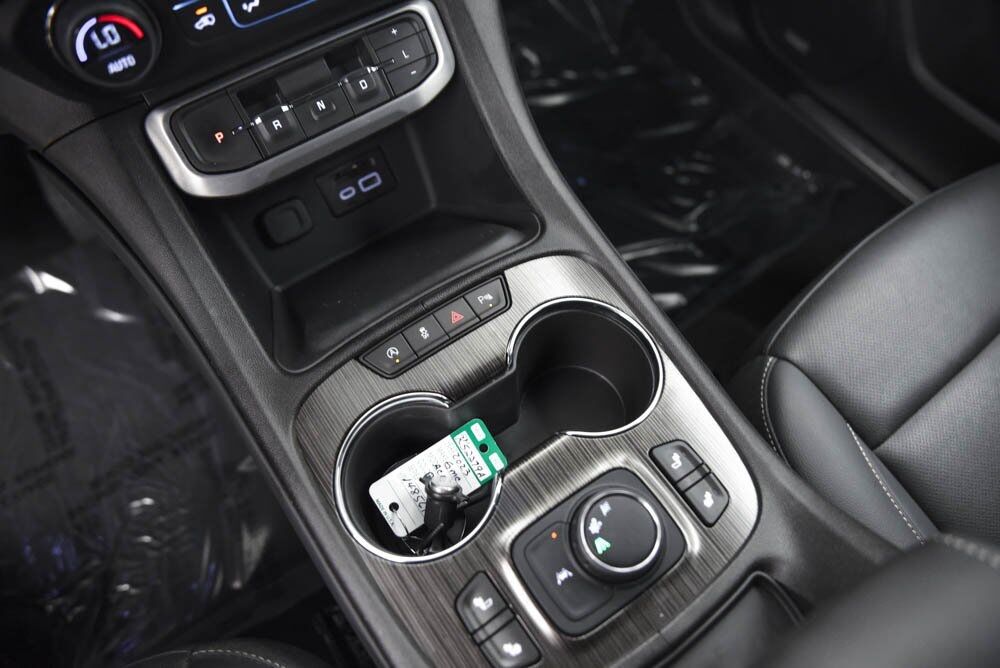 2023 GMC Acadia SLT Akron OH