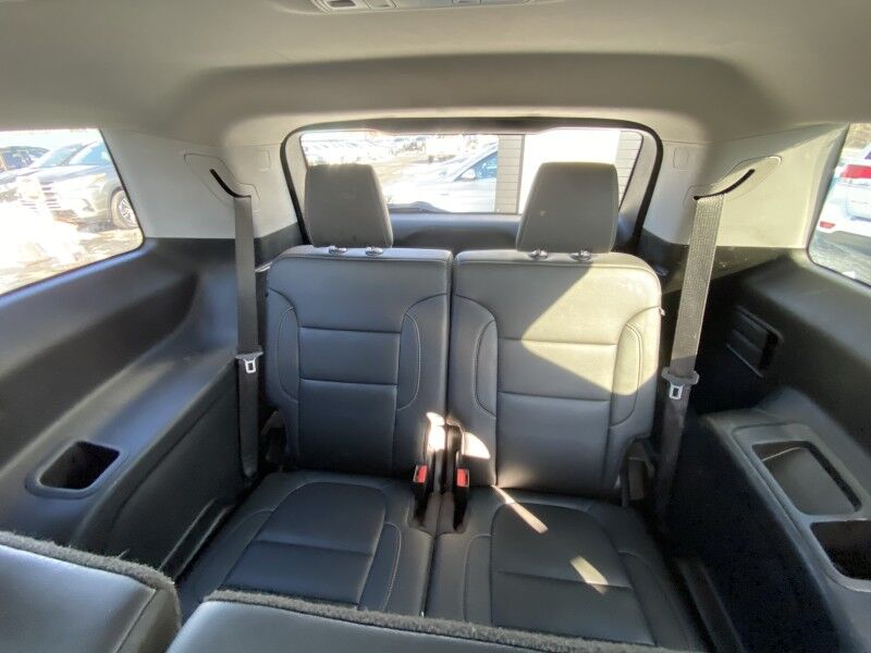 2023 GMC Acadia SLT Bristol  PA