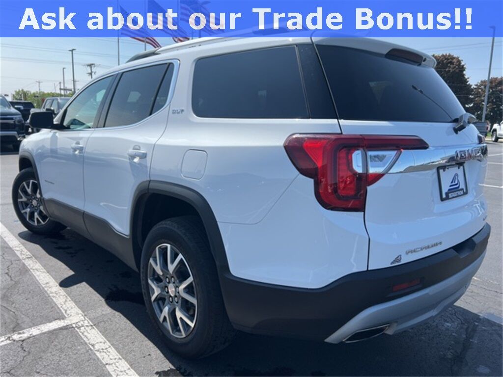 2023 GMC Acadia SLT Green Bay WI