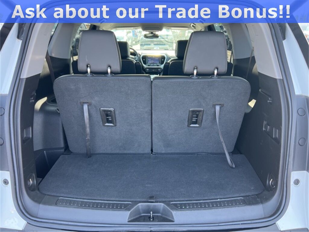 2023 GMC Acadia SLT Green Bay WI