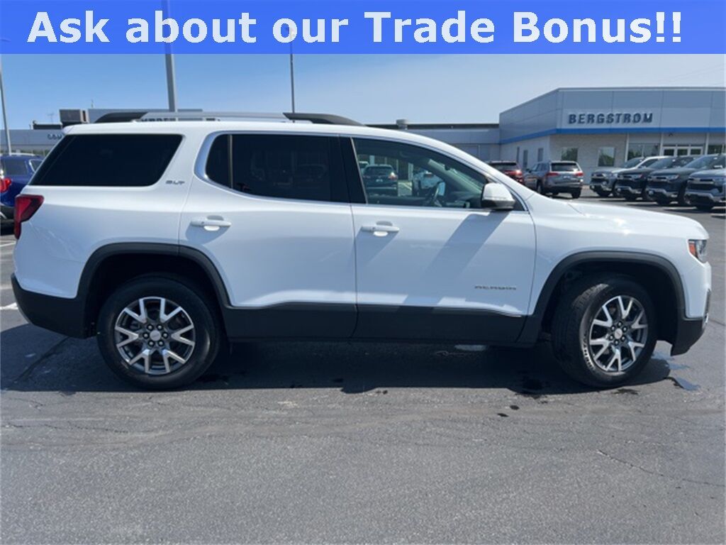 2023 GMC Acadia SLT Green Bay WI