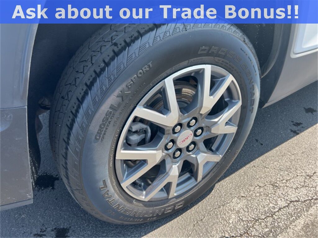 2023 GMC Acadia SLT Green Bay WI