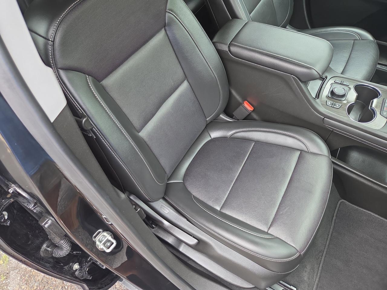 2023 GMC Acadia SLT Hamburg PA