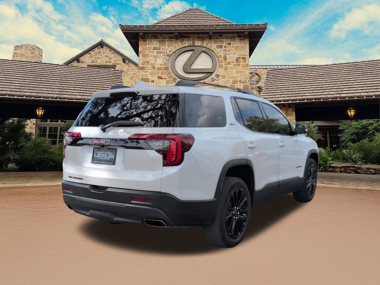 2023 GMC Acadia SLT