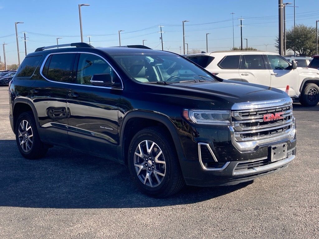 2023 GMC Acadia SLT