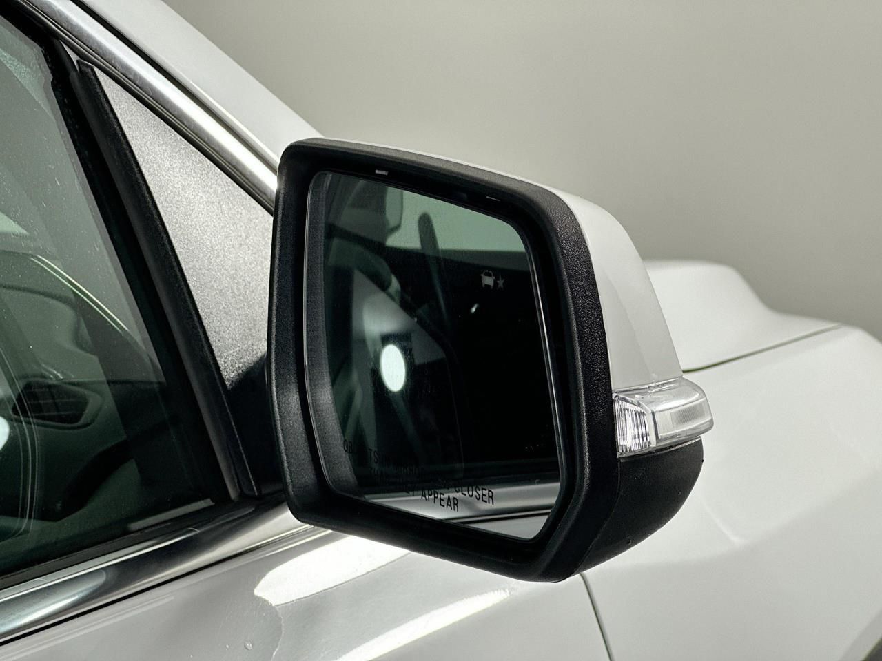 2023 GMC Acadia SLT Tacoma WA