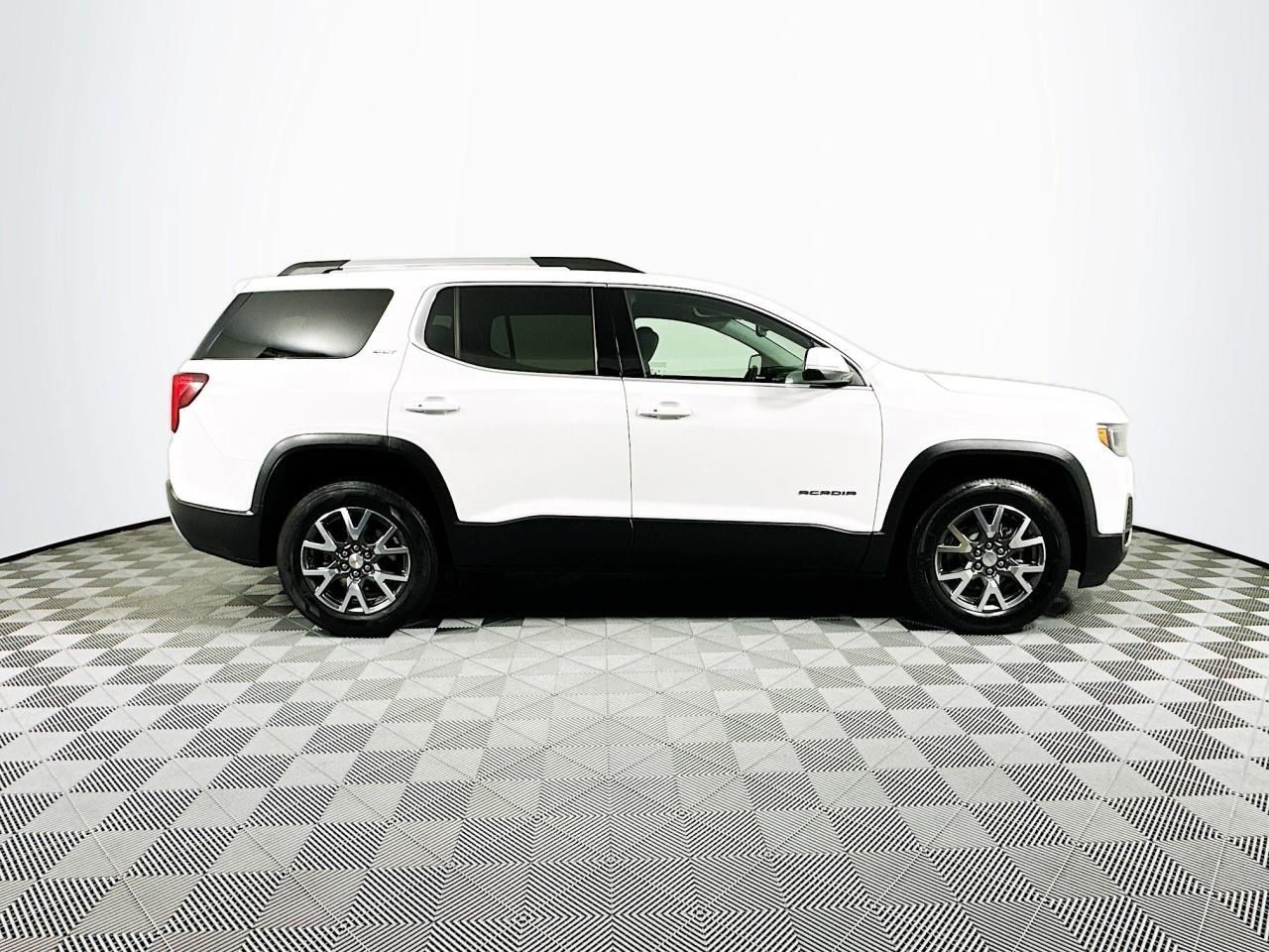 2023 GMC Acadia SLT Tacoma WA