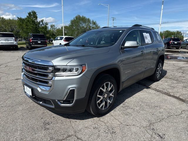 2023 GMC Acadia SLT