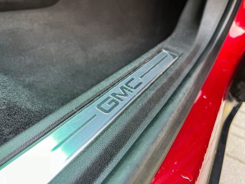 2023 GMC Acadia SLT Wilmington NC