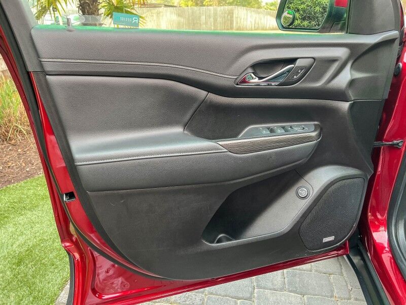 2023 GMC Acadia SLT Wilmington NC