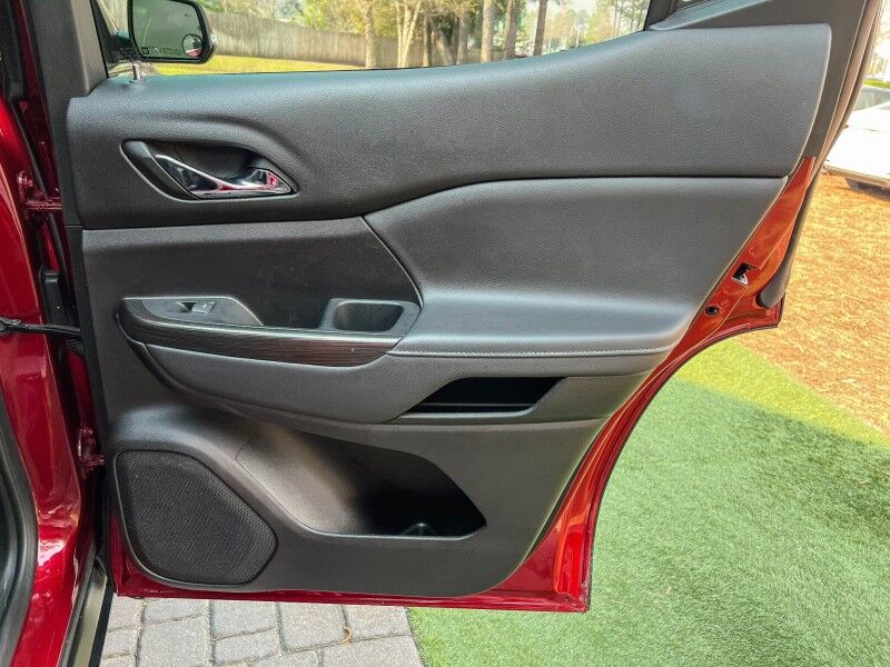 2023 GMC Acadia SLT Wilmington NC