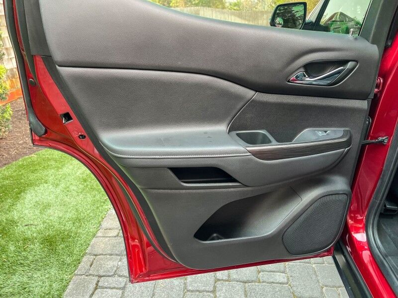 2023 GMC Acadia SLT Wilmington NC