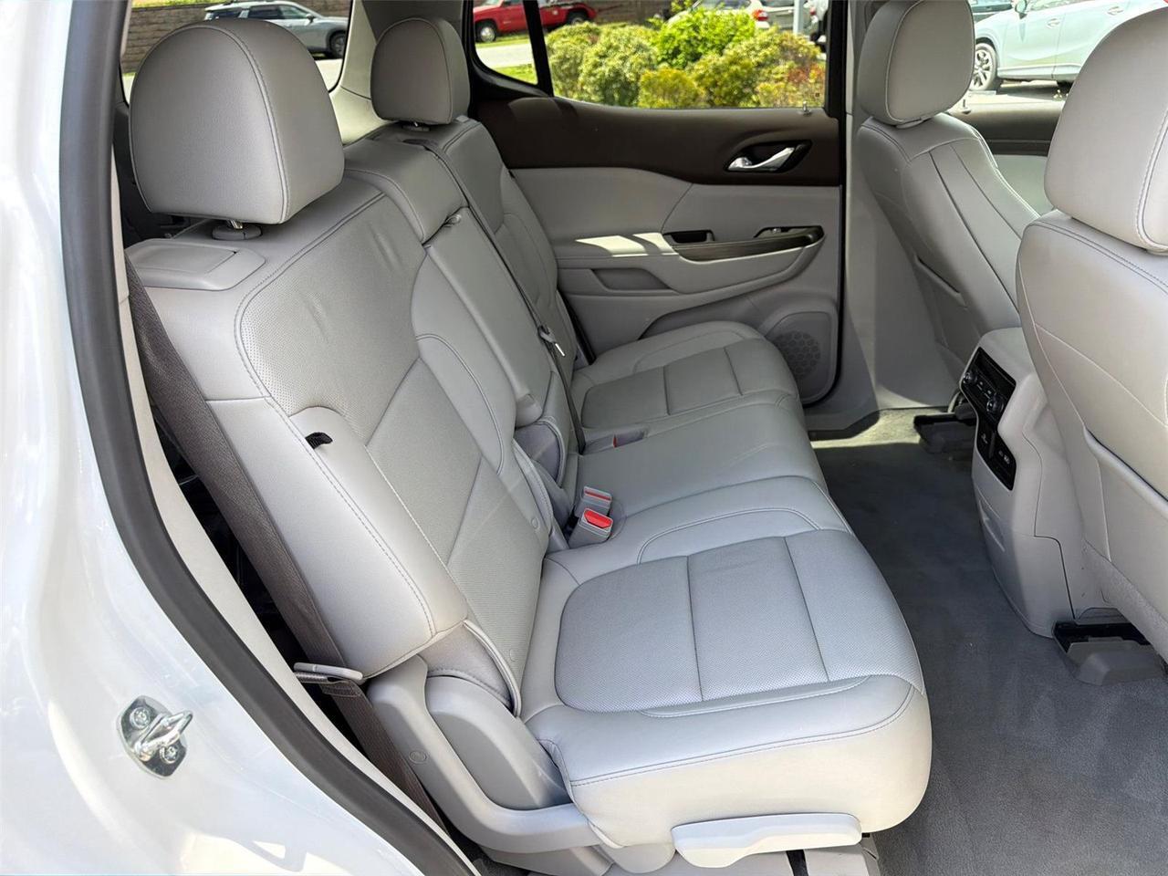 2023 GMC Acadia SLT Hagerstown MD