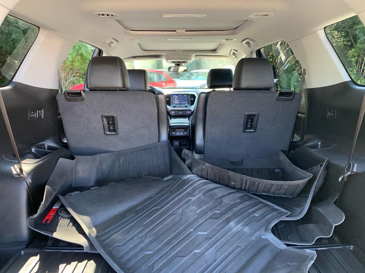 2023 GMC Acadia SLT Dartmouth MA