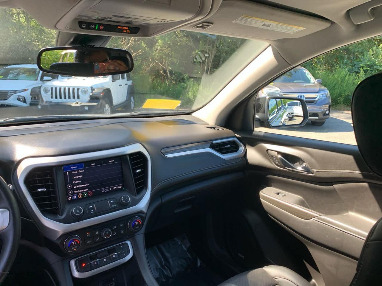 2023 GMC Acadia SLT Dartmouth MA