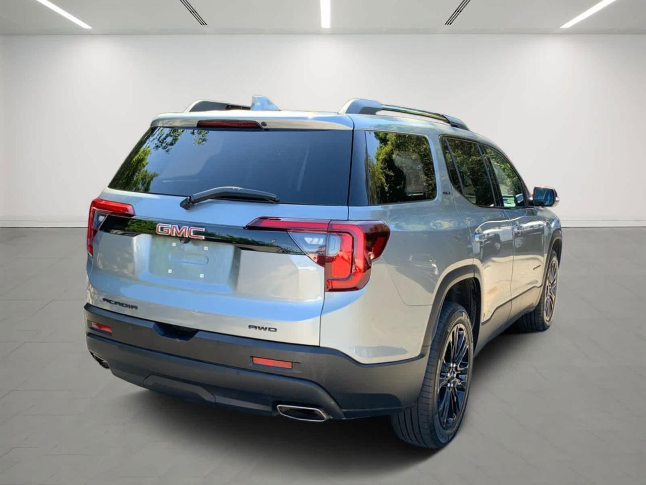 2023 GMC Acadia SLT Dartmouth MA