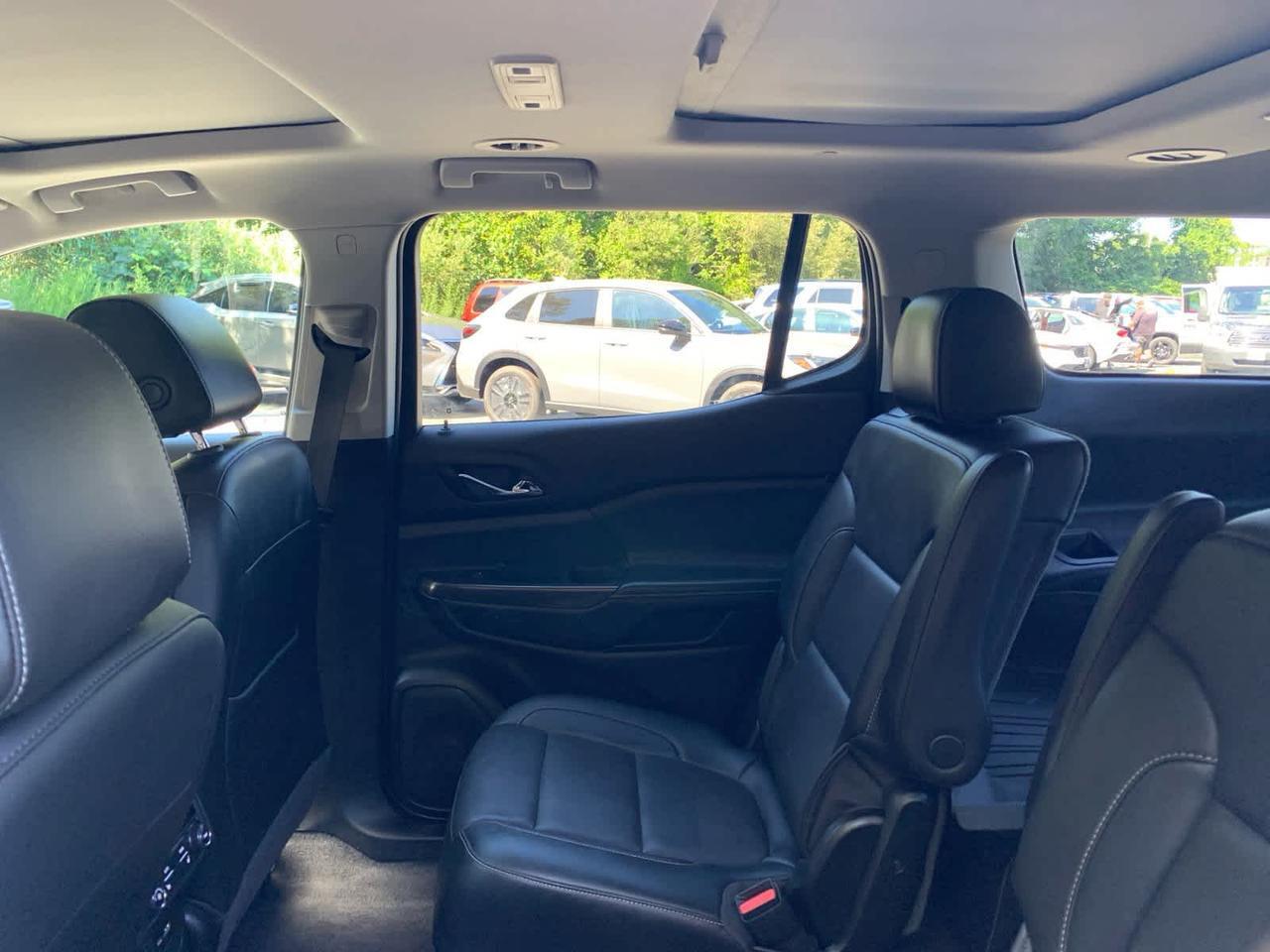 2023 GMC Acadia SLT Dartmouth MA