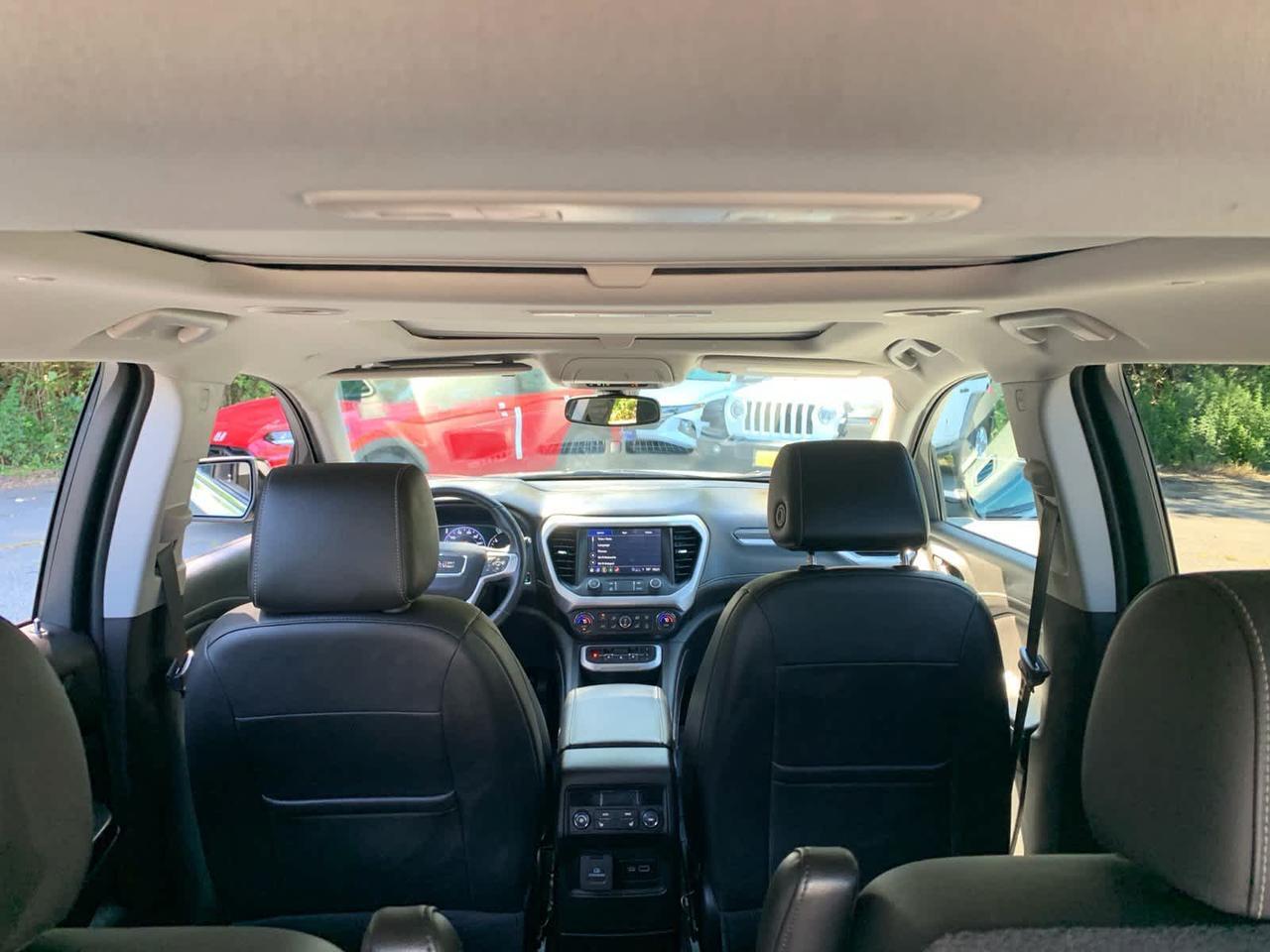 2023 GMC Acadia SLT Dartmouth MA