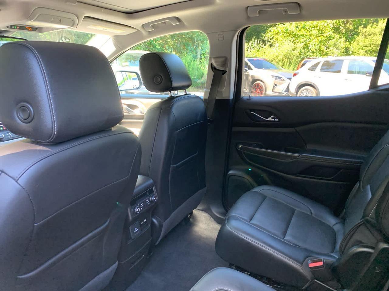 2023 GMC Acadia SLT Dartmouth MA