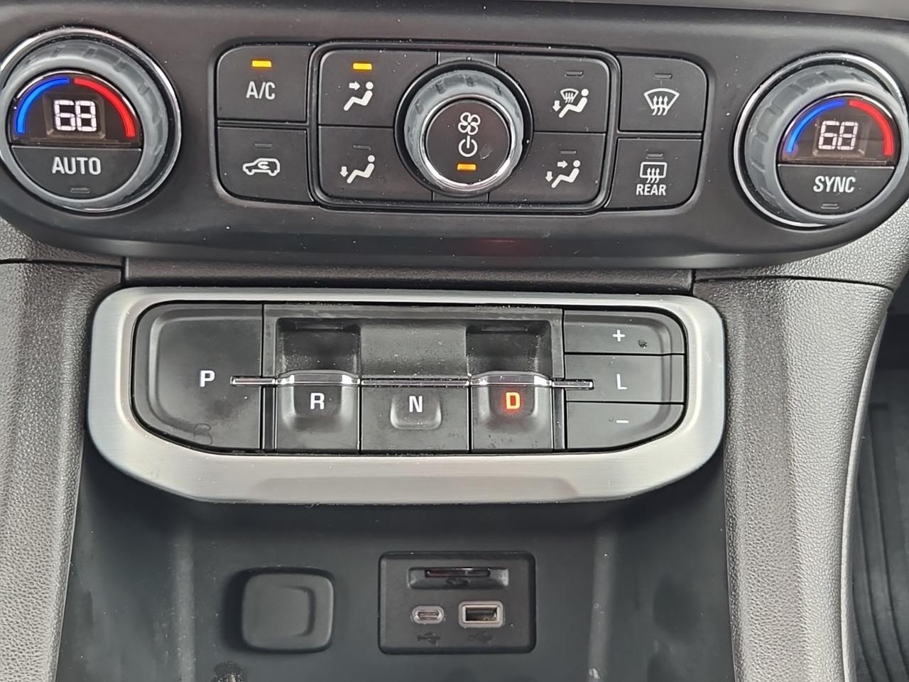 2023 GMC Acadia SLT Fredericksburg VA