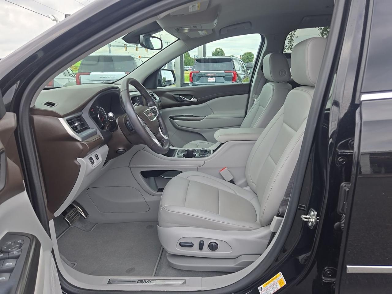 2023 GMC Acadia SLT Fredericksburg VA