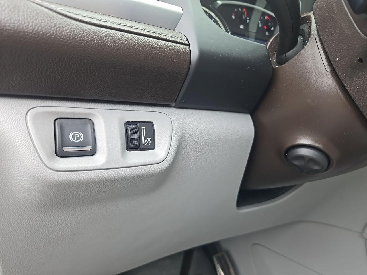 2023 GMC Acadia SLT Fredericksburg VA