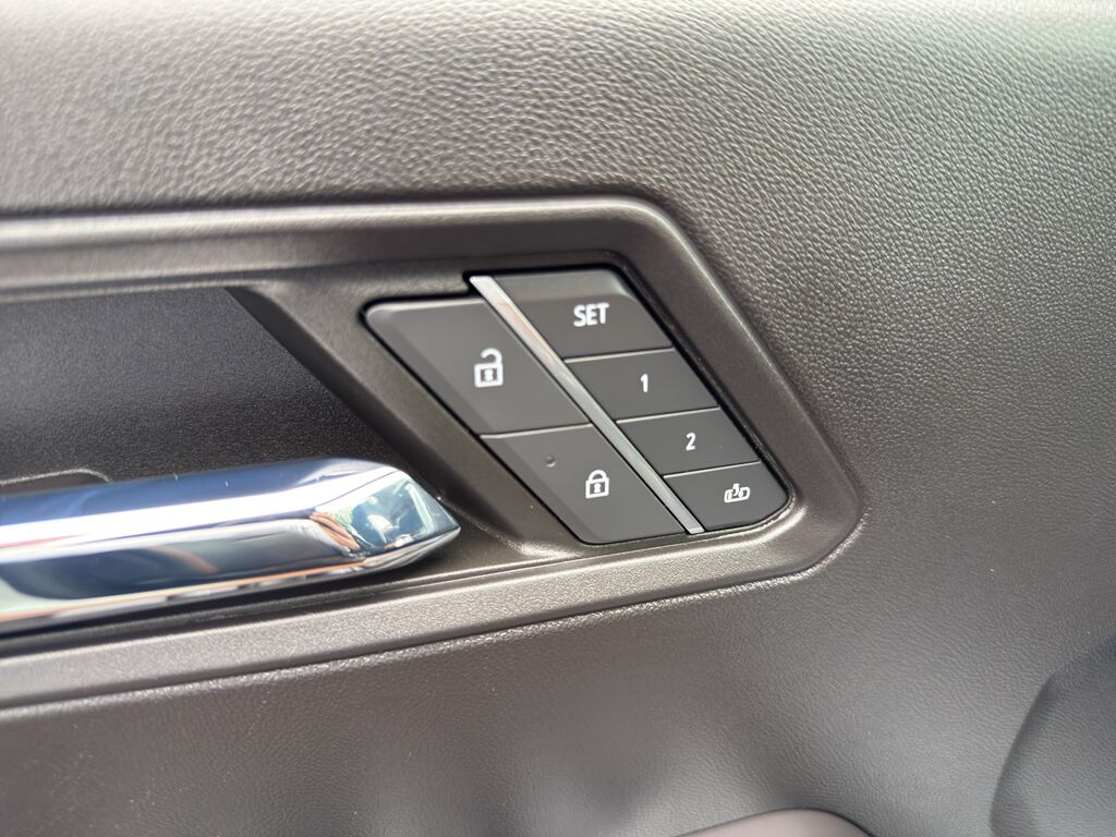 2023 GMC Canyon 4WD AT4 Eureka CA