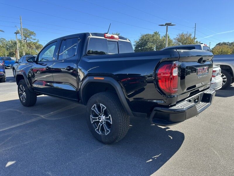2023 GMC Canyon 4WD AT4
