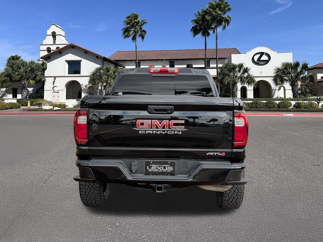 2023 GMC Canyon 4WD AT4