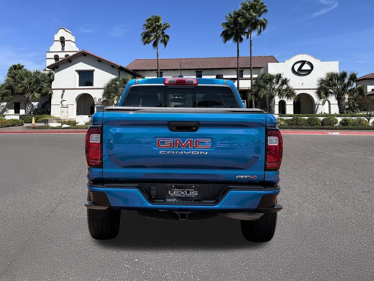 2023 GMC Canyon 4WD AT4