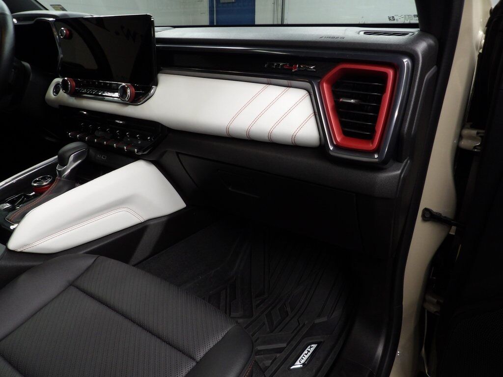 2023 GMC Canyon 4x4 Crew Cab AT4X Fond du Lac WI