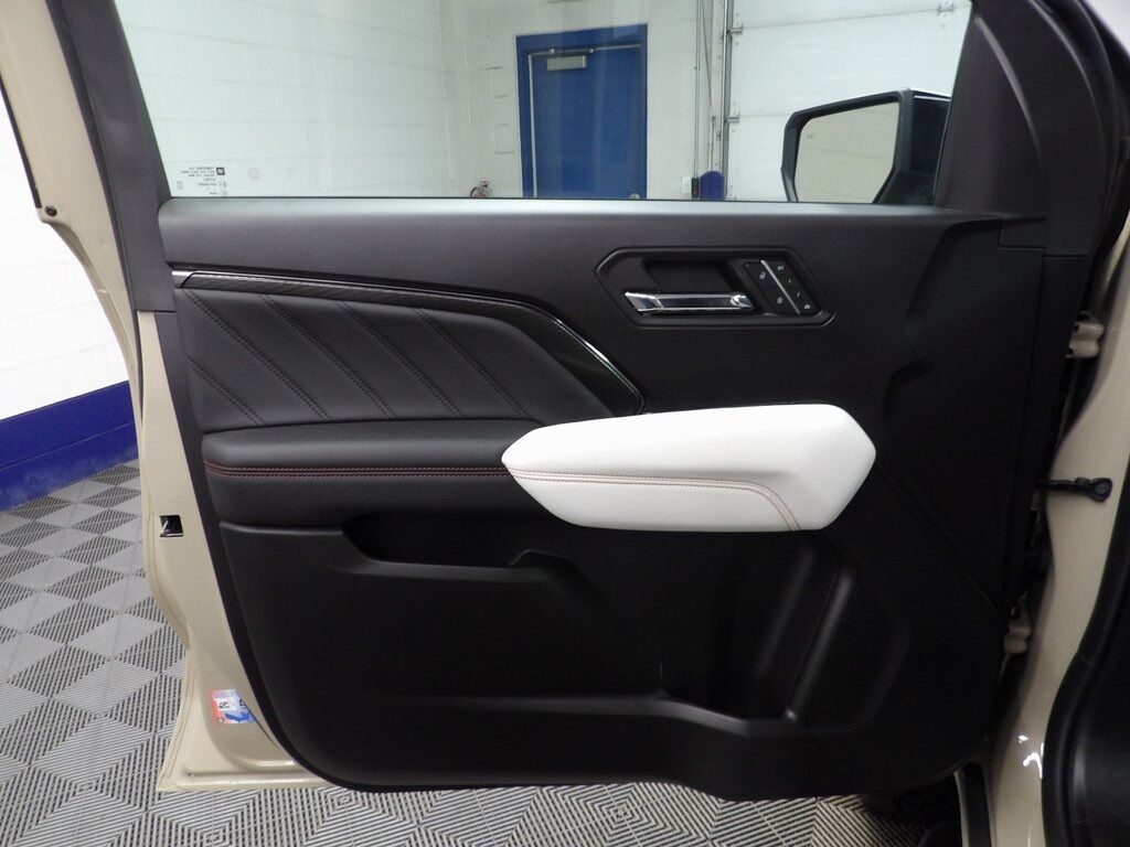 2023 GMC Canyon 4x4 Crew Cab AT4X Fond du Lac WI