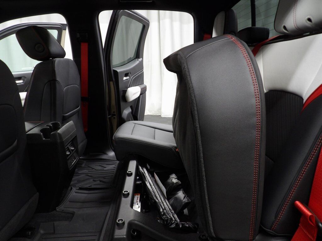 2023 GMC Canyon 4x4 Crew Cab AT4X Fond du Lac WI