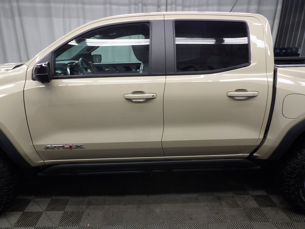 2023 GMC Canyon 4x4 Crew Cab AT4X Fond du Lac WI